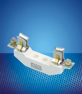 Low voltage fuse bases D0143