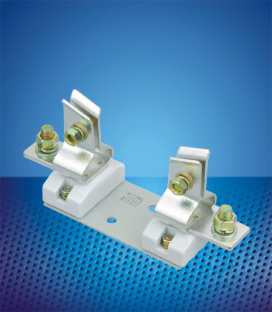 Low voltage fuse bases D0147