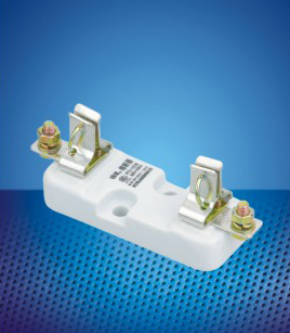 Low voltage fuse bases D0160